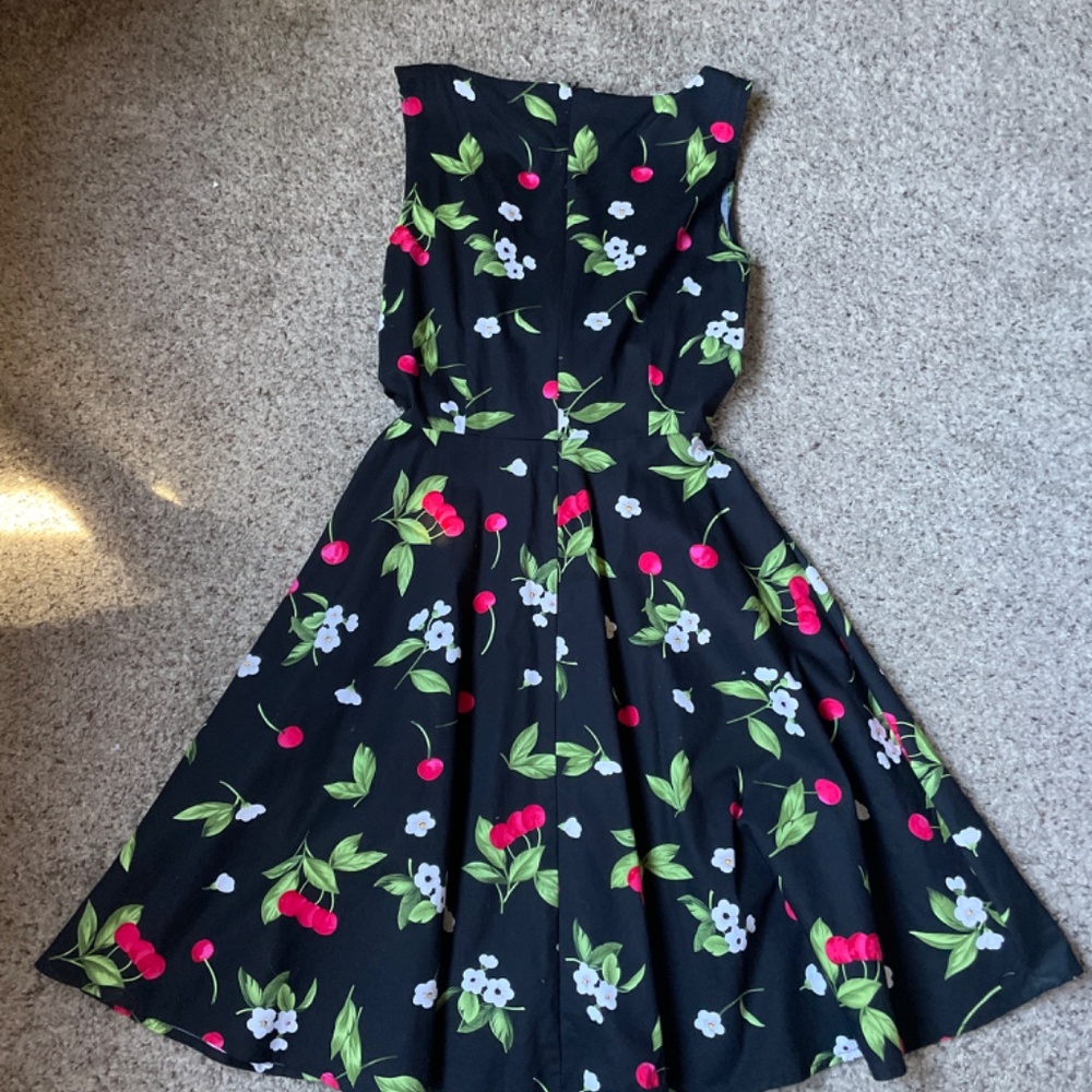 Dress - Picture 2 of 2